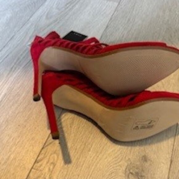 Zara Cherry Red Faux Suede Strappy Caged Open Toe 4” Stiletto Heels Size 40 - Picture 3 of 6
